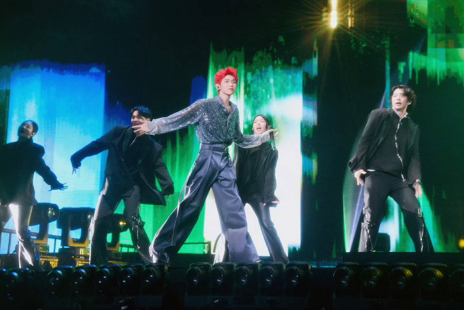 试问谁有如此优秀的儿子不骄傲！#王源问妈妈骄不骄傲# ​​​