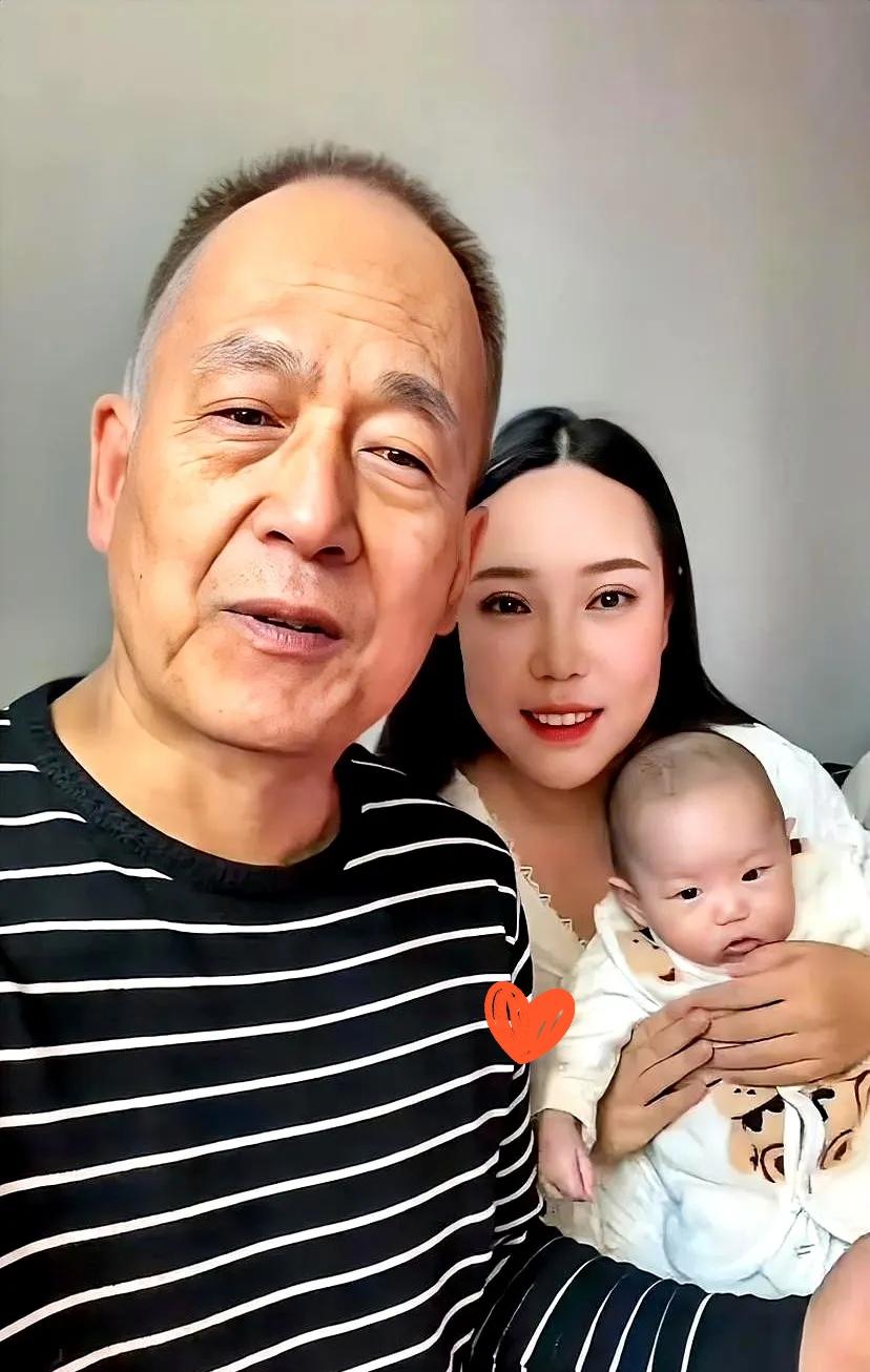 看到深圳那个新闻，刚喝进去的茶差点喷出来。
62岁的大爷，硬是把00后的小姑娘娶
