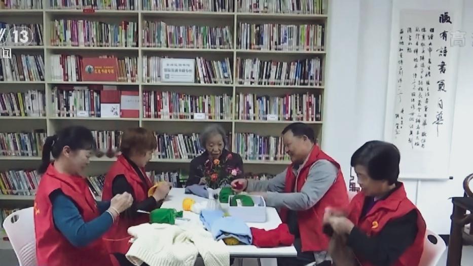 🔥9年织就3000件暖衣！“毛衣奶奶”让爱跨越山海。89岁的“毛衣奶奶”韩翠菊