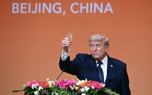 特朗普表态了。

5月14日晚上，北京人民大会堂的欢迎宴会上，访华的特朗普先是回