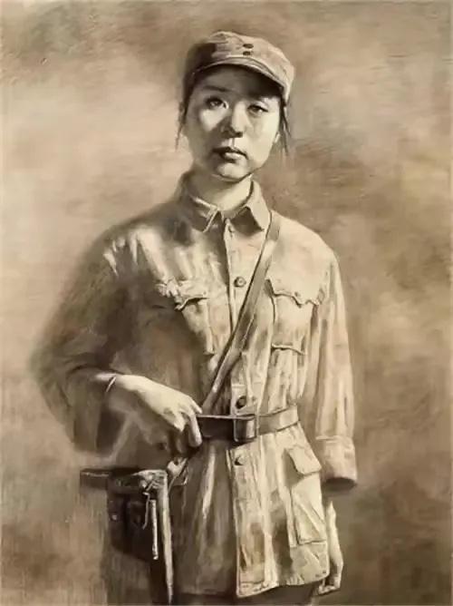 1940年，山西山坡，25岁女战士江涛即将被阎军枪决。敌首突然捏住她的脸：“小姑