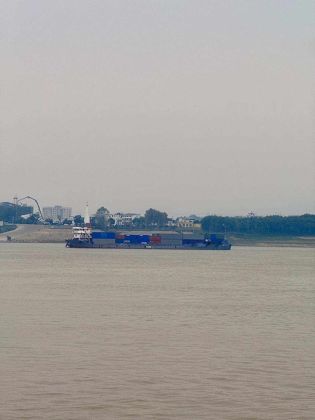 成熟不是指年龄  而是能安放情绪的能力 