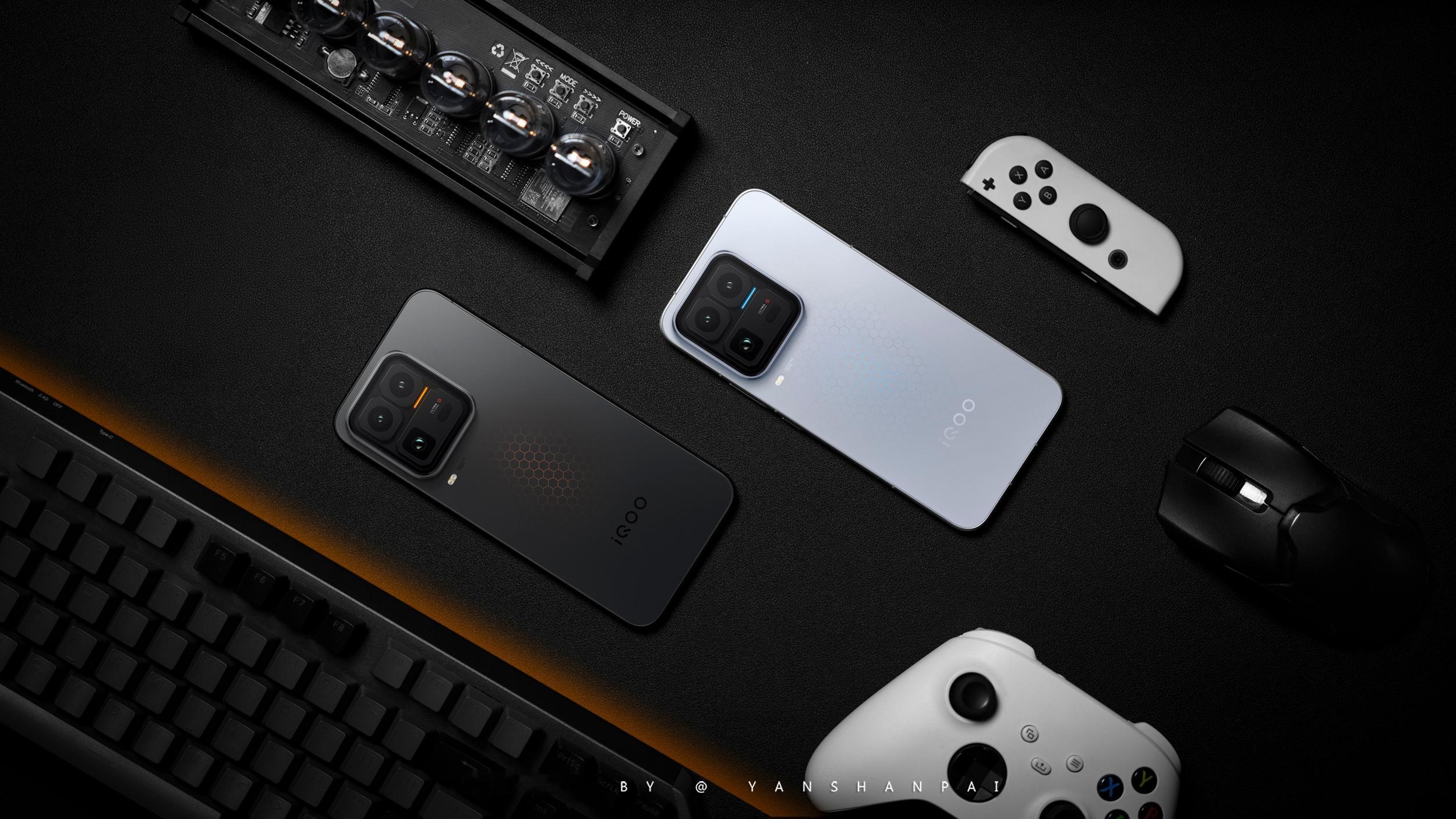 iQOO15Ultra外观太酷了 iQOO 15 Ultra真机实拍来了，这颜值