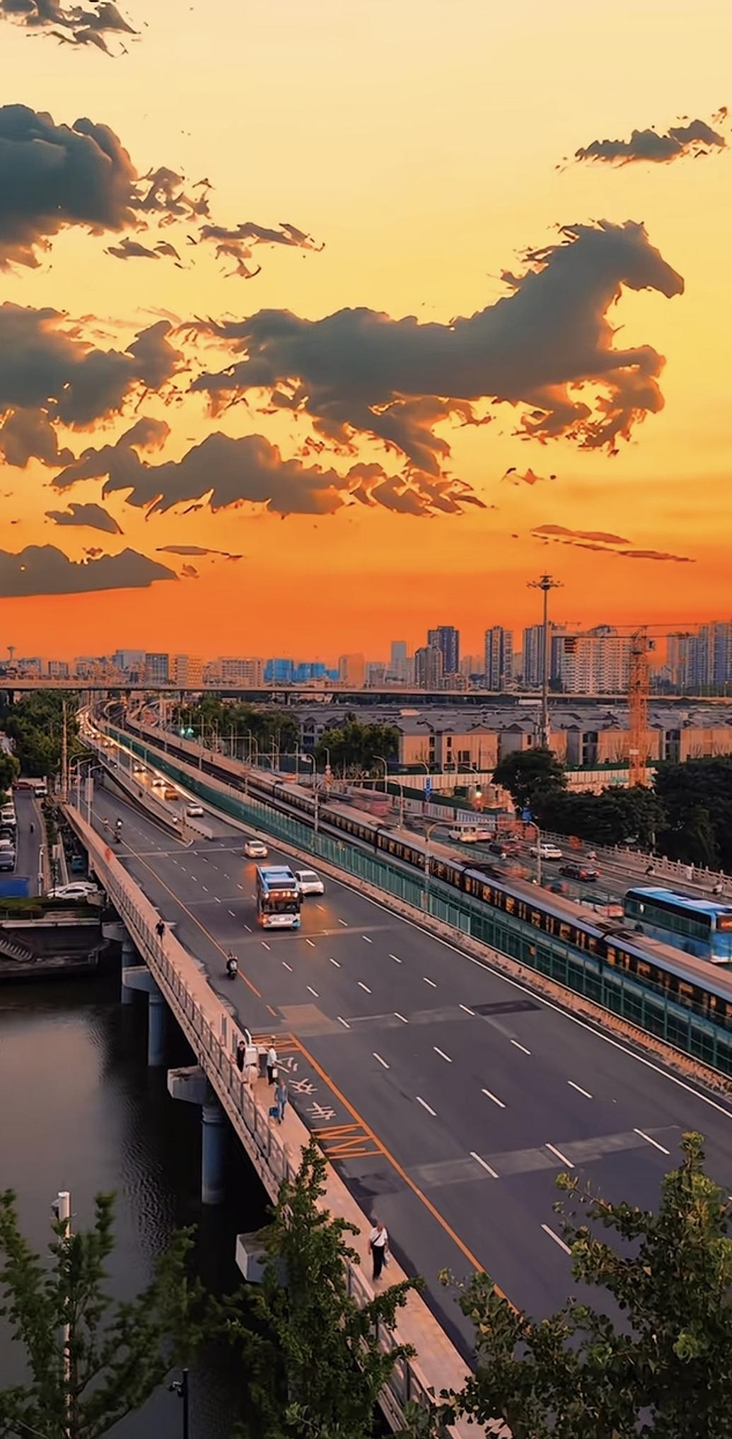 无论贫穷或健康、年少或老成，所看风景都是一样的，困于数字世界的，心境不同而已！