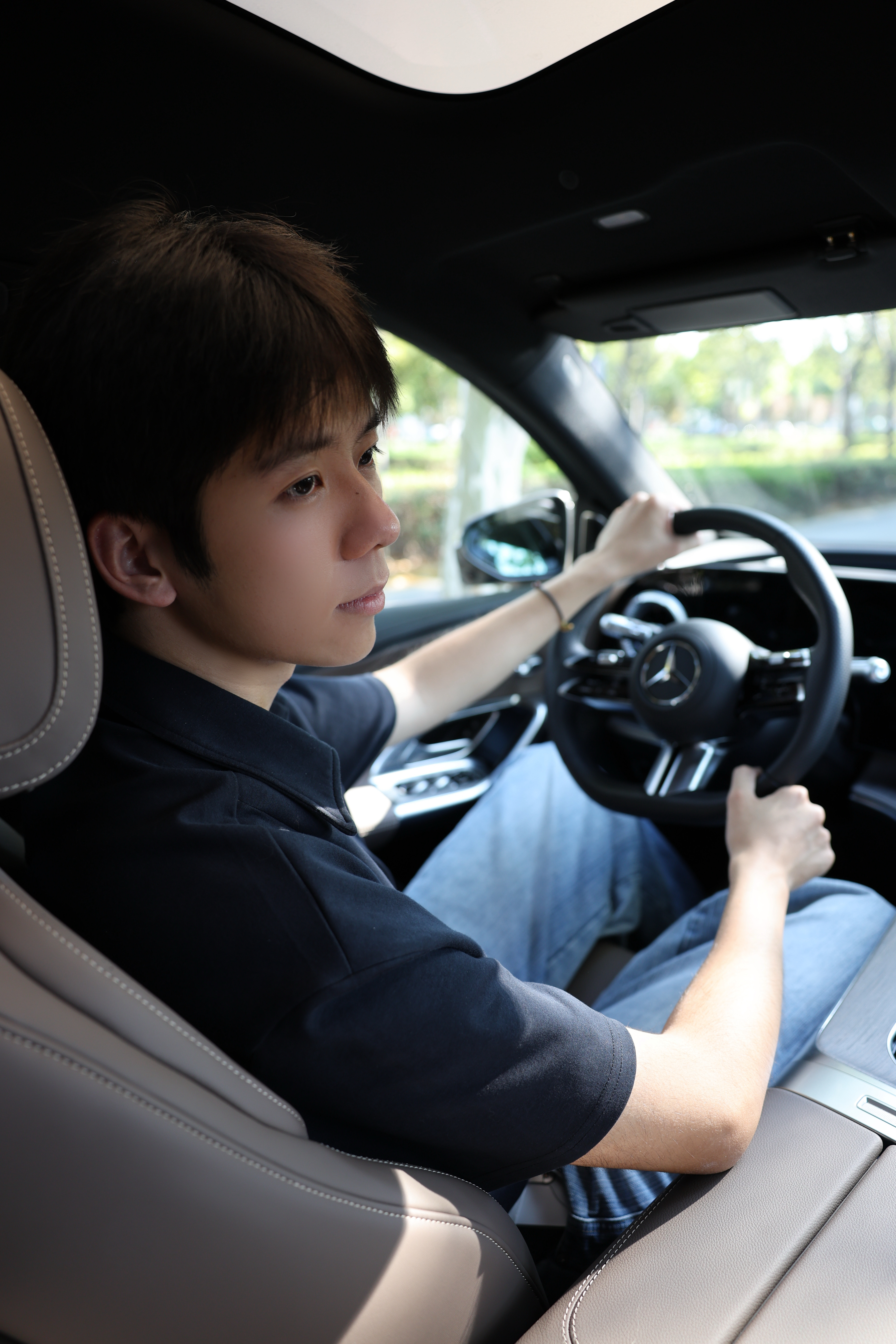 最近后台被问疯了：30万买纯电 SUV，有没有 "闭眼入不踩雷" 的选择？参数党