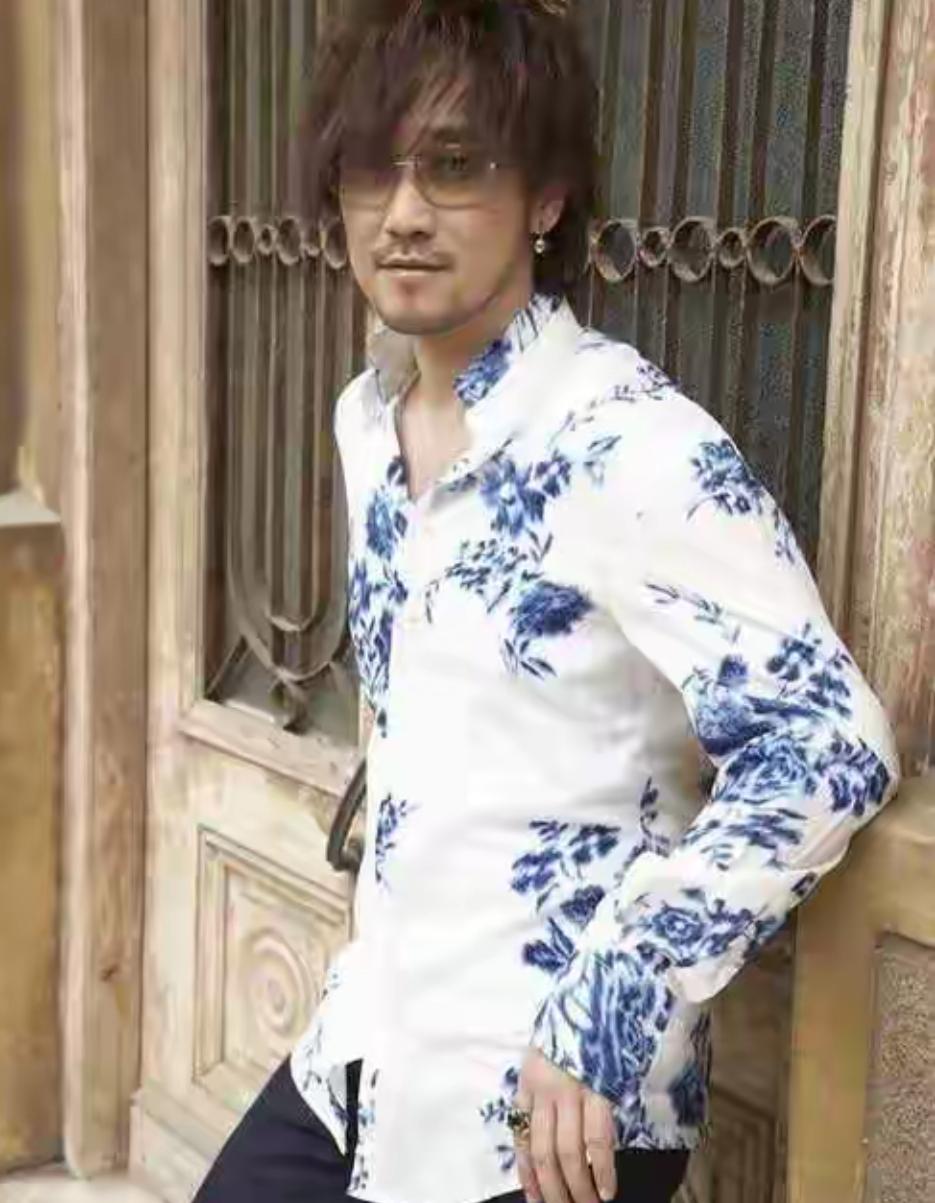 周传雄现状：57岁瘦成皮包骨，和空姐妻子恩爱25年，儿女让他骄傲
娱乐 明星