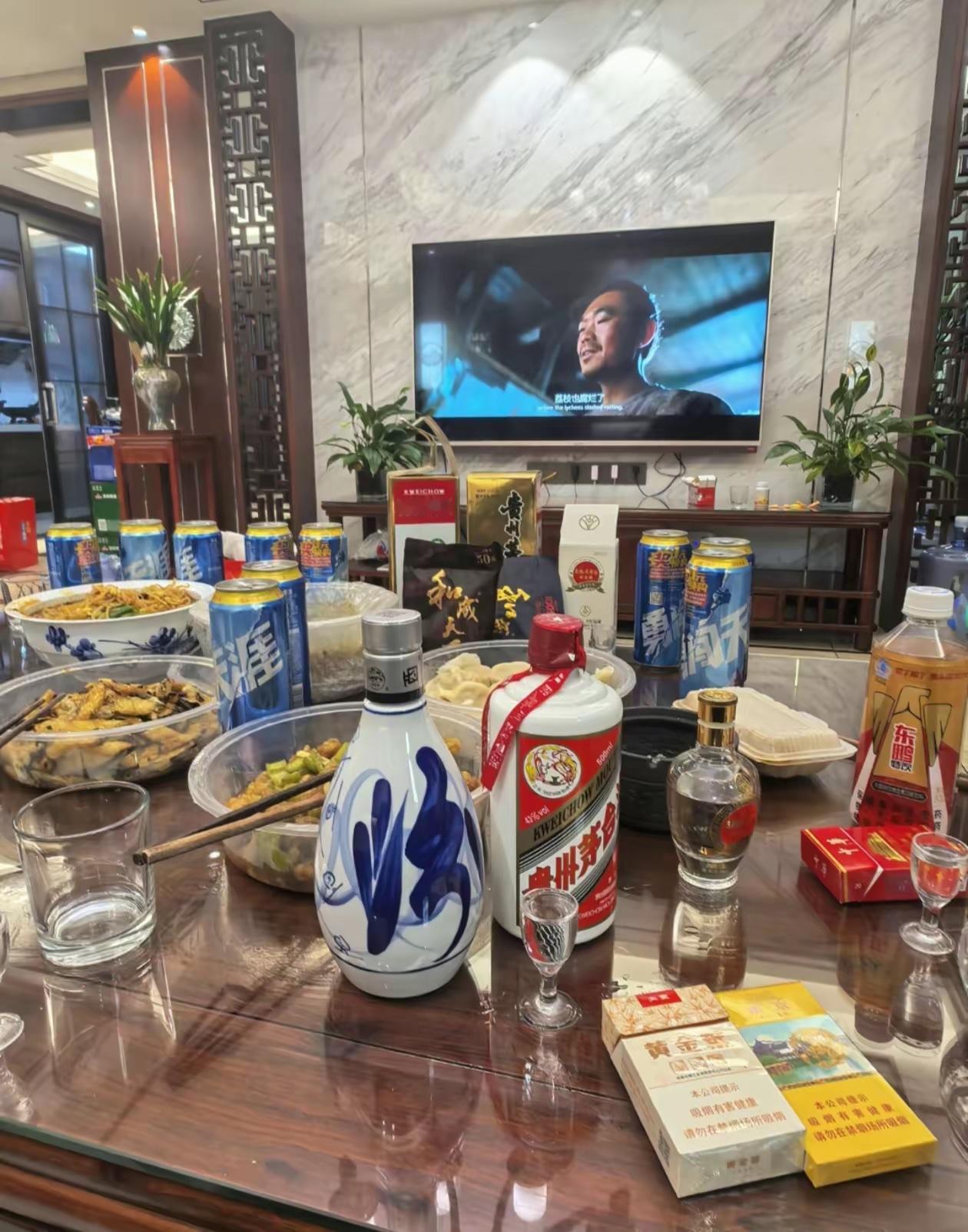 抽这样的香烟和喝这样酒的人，是什么条件家庭