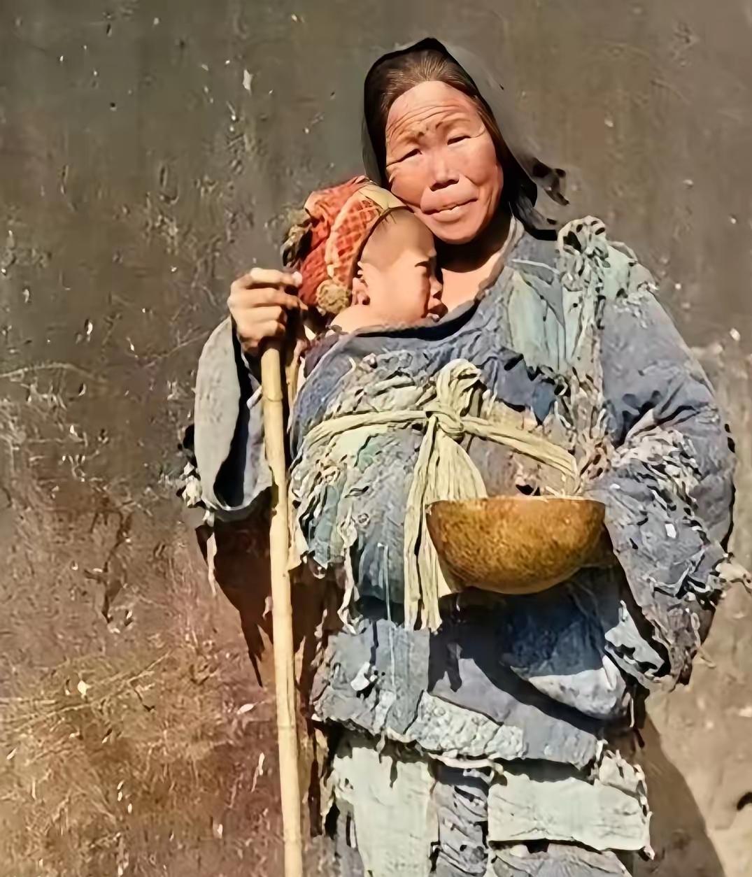 烈士遗孀朱引梅，背着黄金乞讨10年，她带着9个月的孩子背着1斤2两黄金，深山乞讨