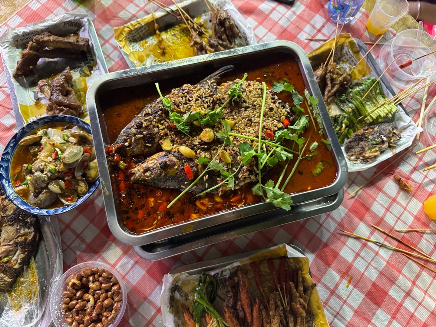今日份夜宵，你们觉得伙食如何，这辣度你们受得了嘛[害羞] ​​​