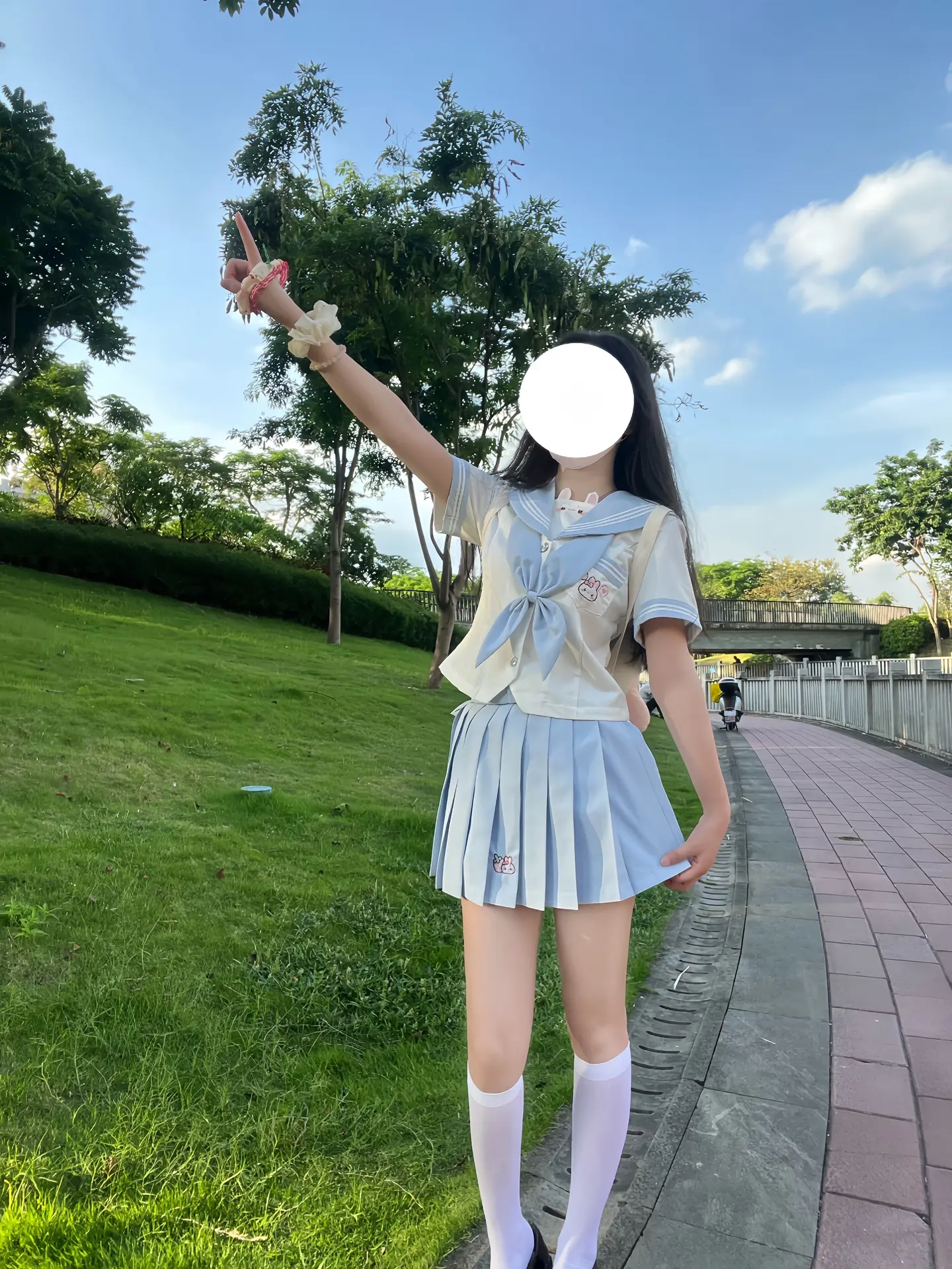 喜欢你才对你装可爱 你以为卖萌很轻松吗໒꒰ྀི ´ ꒳ ` ྀི꒱১