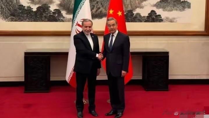 中伊谈完了！伊朗认可中国方案，临走前：王毅给伊外长提了一个醒
​​5月6日，伊朗