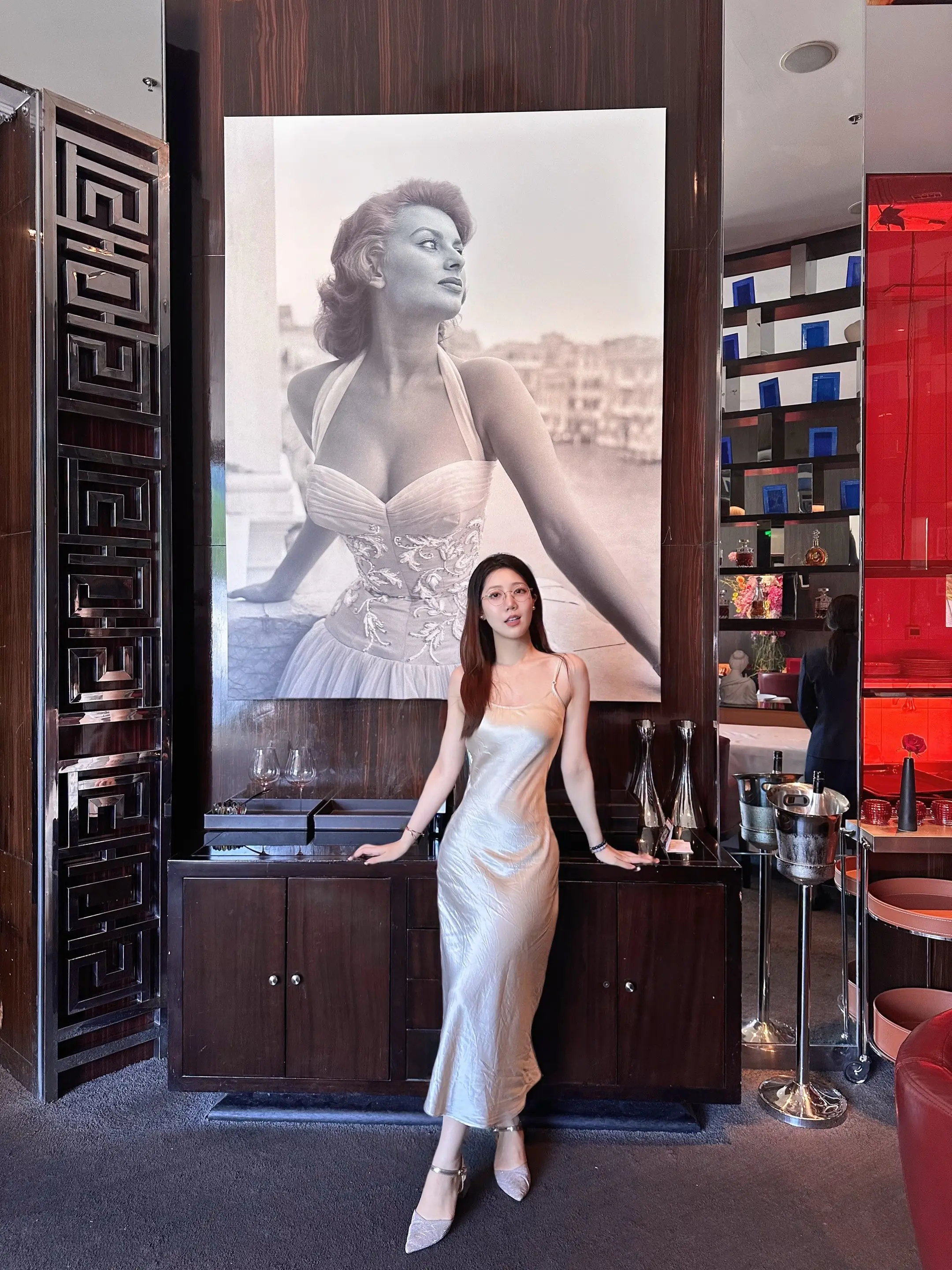 丽思卡尔顿里的🇮🇹漂亮饭🍴 有帅哥外国服务员💁 直面绿野仙踪的...