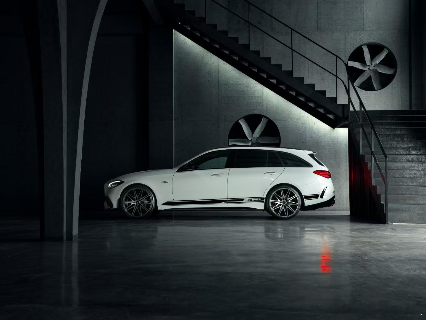 奔驰AMG///// C43旅行特别版、全新车、太完美了 ​​​