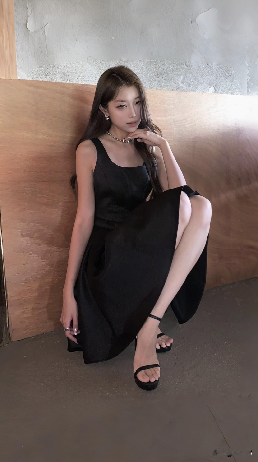迟到的爱❤️职场穿搭怎样更显女人味? 时髦精上班穿什么 职场女性怎么穿更好看? 