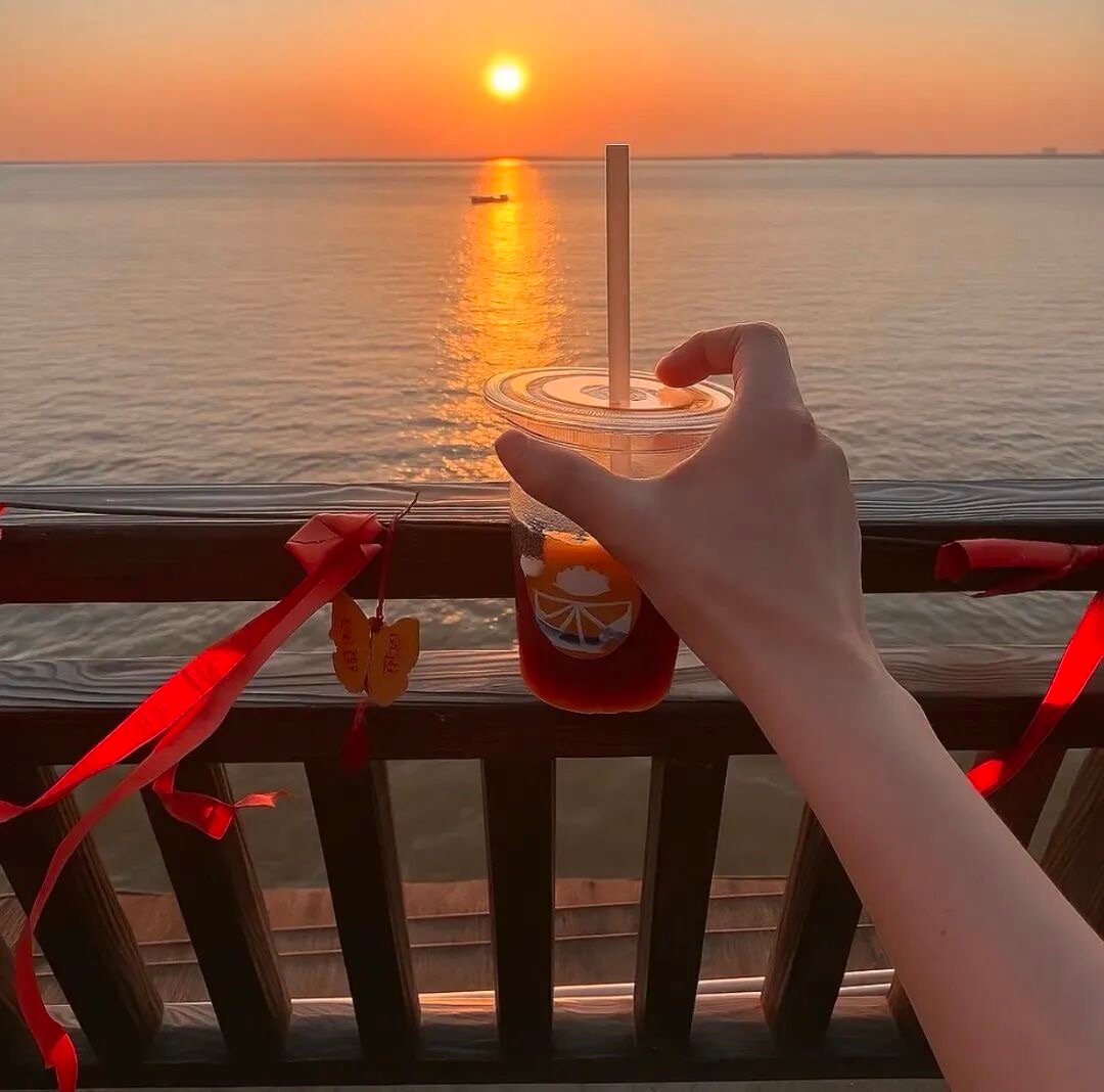 𝐈'𝐦 𝐨𝐤 ⑉ ☺︎ᵒᵏᵎᵎ没什么好焦虑的，活着就能翻盘， 有钱把日子