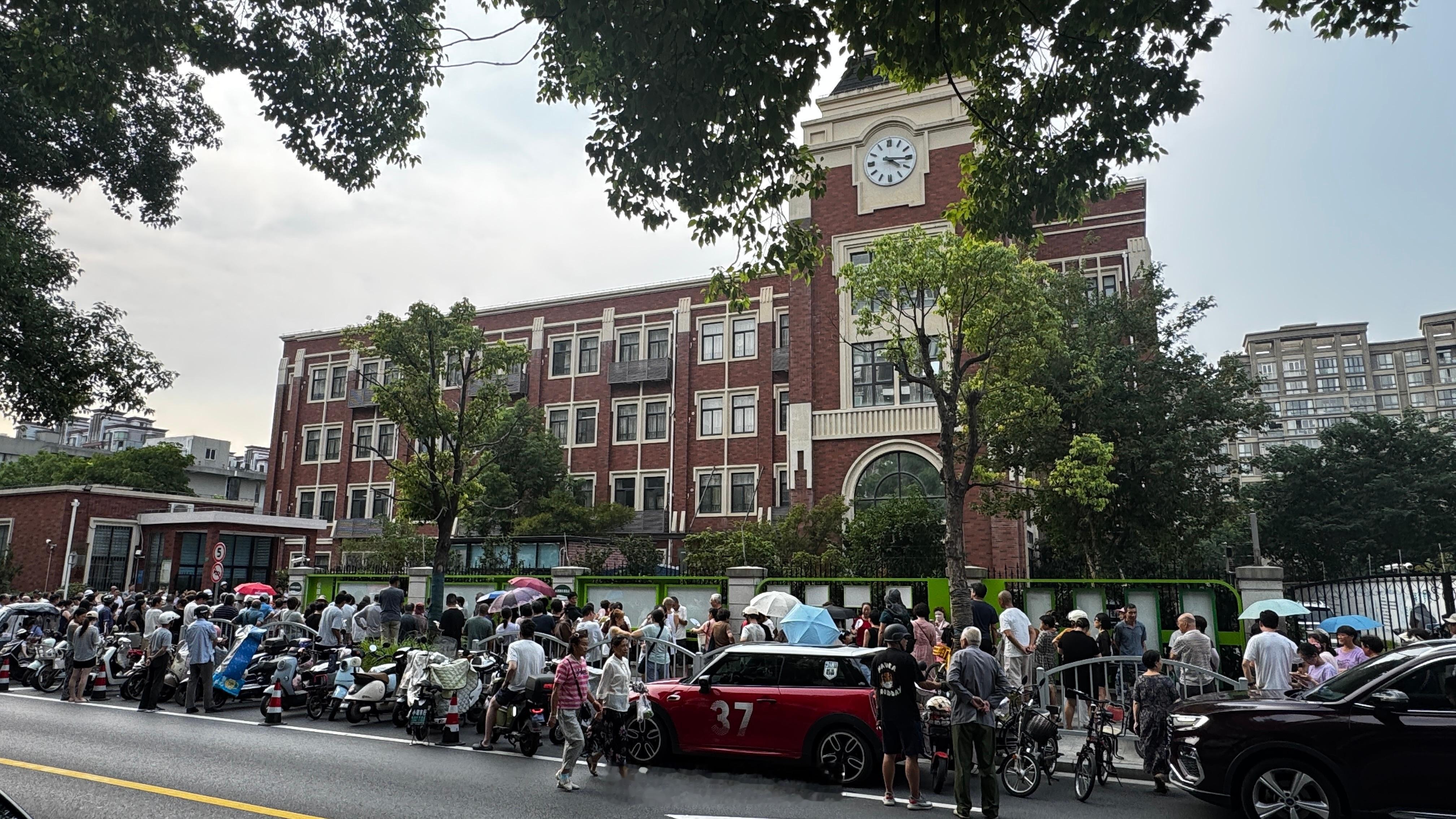 趁机不出差多接一接娃上下学…克总随感 ​​​