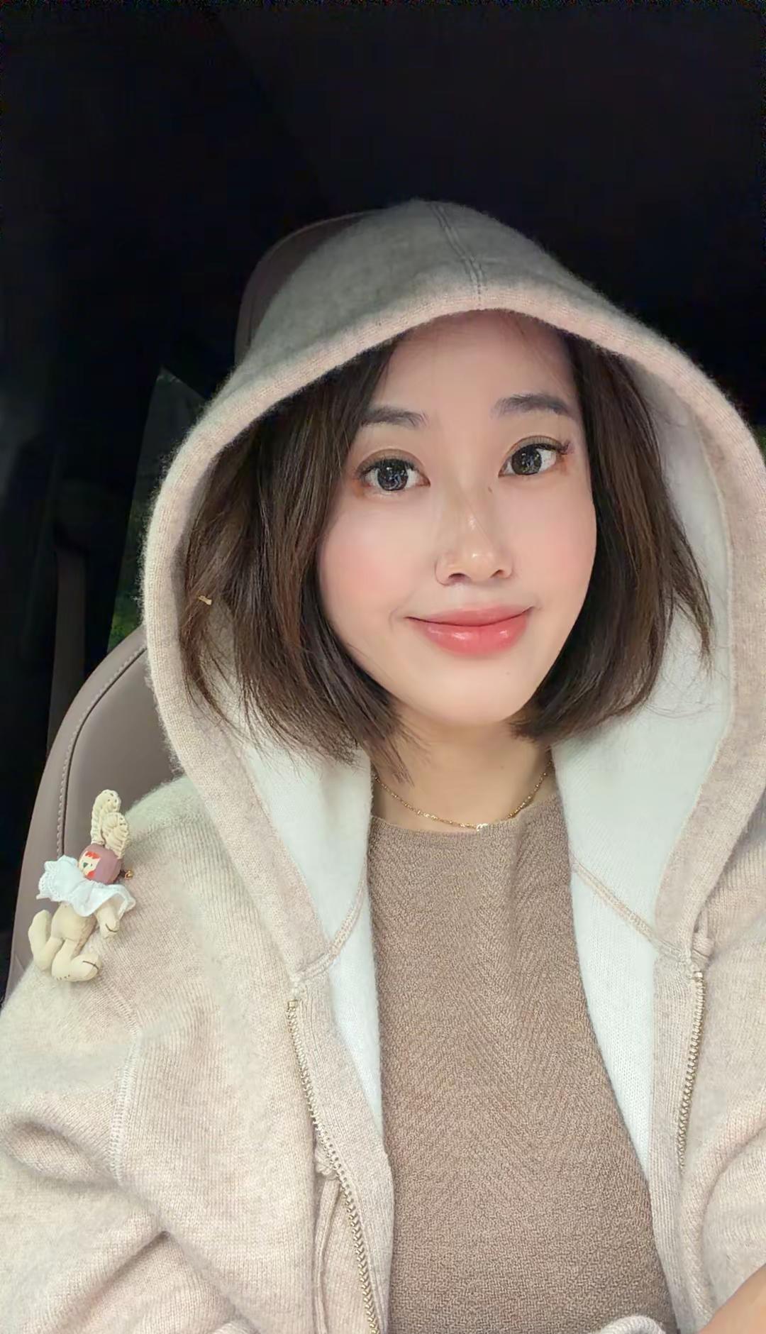 下雨秒变冬天……苏州一下雨，就变回冬天……扒拉扒拉件毛衣穿穿