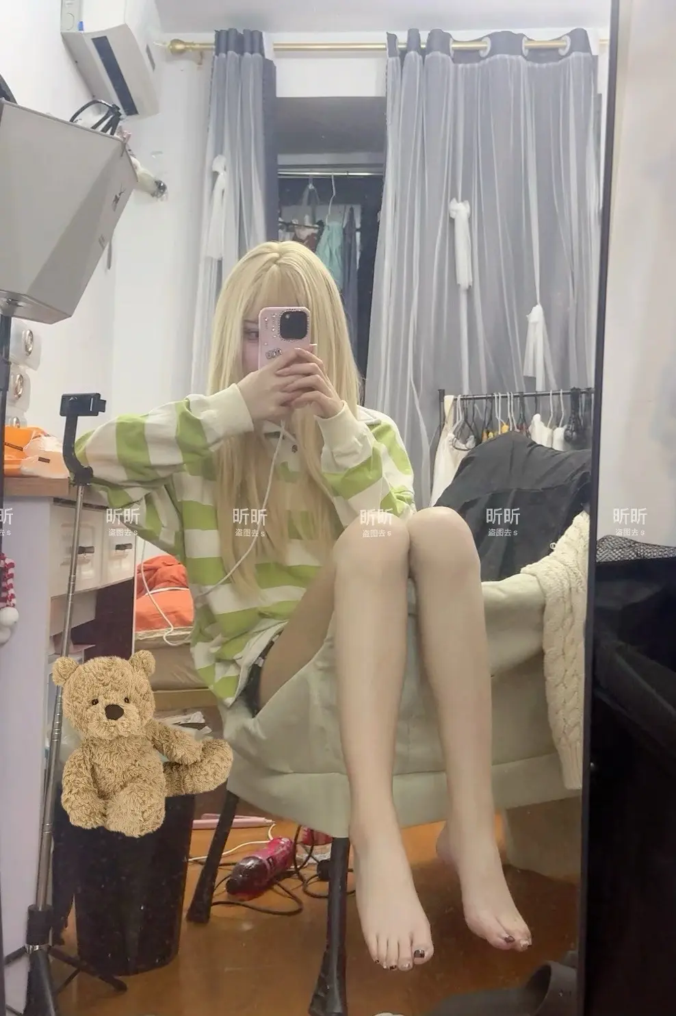 小的时候我说那种抽烟喝酒上网吧上ktv上游戏厅上酒吧说脏话染发纹身搞同...