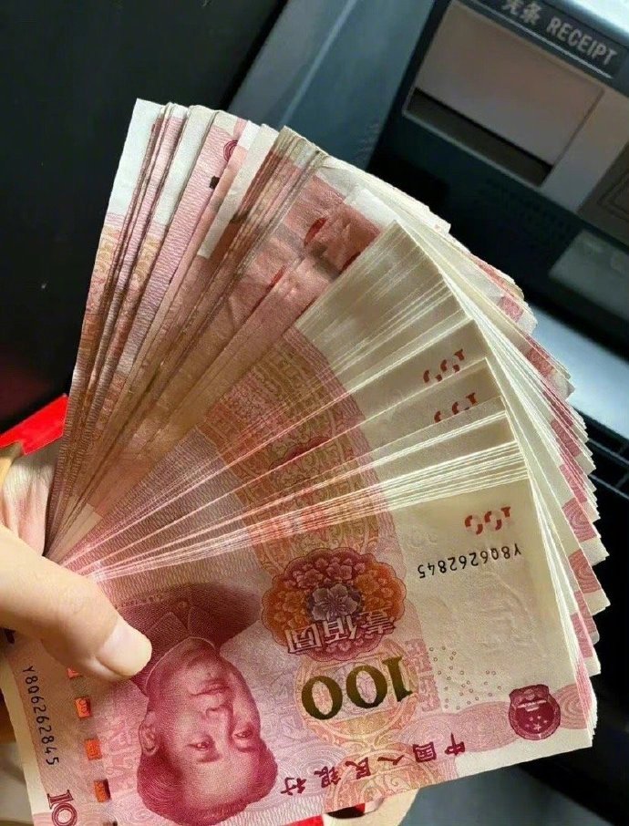 成年人的感情，就是肯为你花钱，如果你觉得谈钱太俗，只能说你爱的太假，钱也许不是检