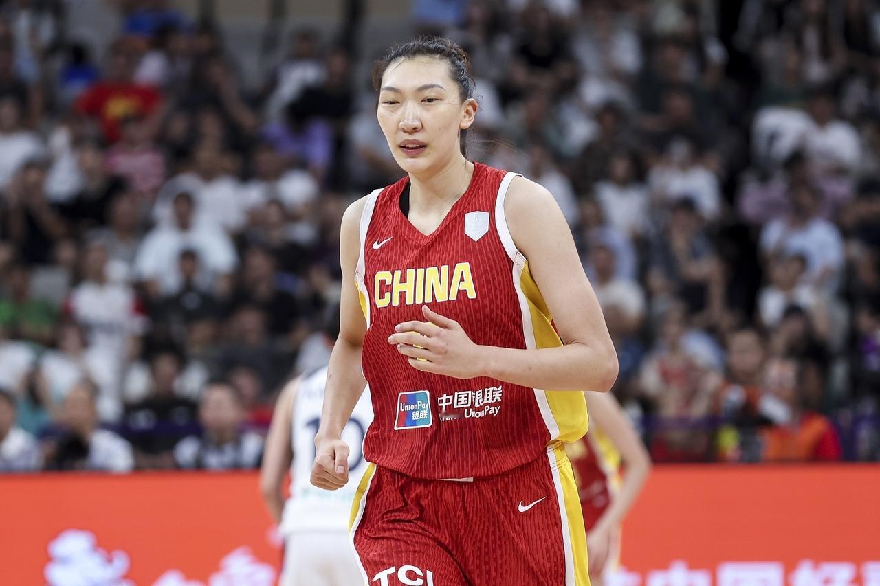 若凭个人喜好，我希望中国女篮世界杯预选赛阵容👇

中锋：韩旭、李月汝、刘禹彤