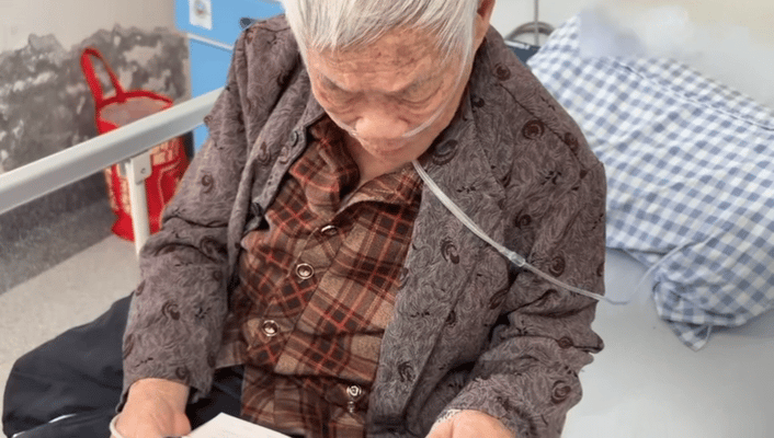 5年17万公里我从村镇走出一本书用一本书让农民的声音被听见不是宏大叙事，而是田间