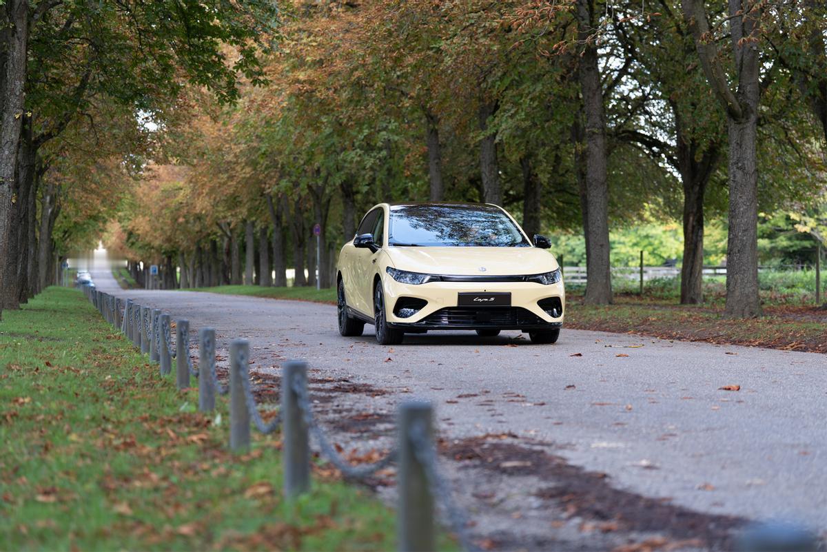 小鹏MONA M03的热销将被零跑Lafa5终结吗？
小鹏MONA M03自从上