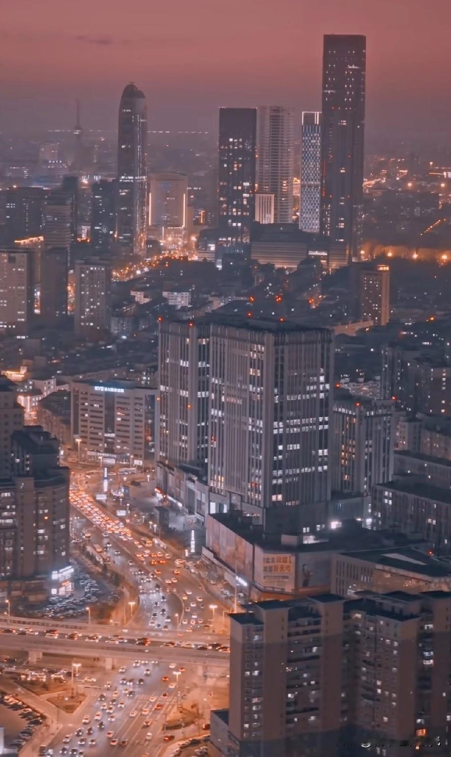 东北的网友们不必羡慕一线城市北上广深的繁华现代，因为东北也有非常不错的明珠城市，