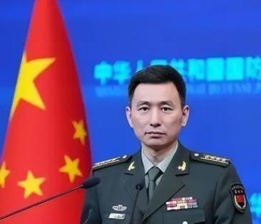 中国应该公开警告任何国家，谁胆敢攻击中国大陆本土目标，无论从哪里发动攻击，中国在