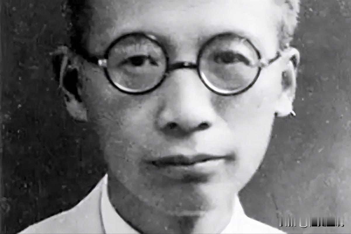 1918 年，28 岁的竺可桢博士毕业时，被女校长堵在了家里。校长竟然说：“你娶