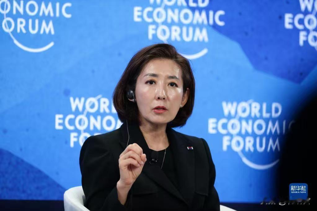 打倒尹锡悦之后，李在明紧接着对罗卿瑷动手。罗卿瑷被誉为韩国最美国会议员，颜值在线