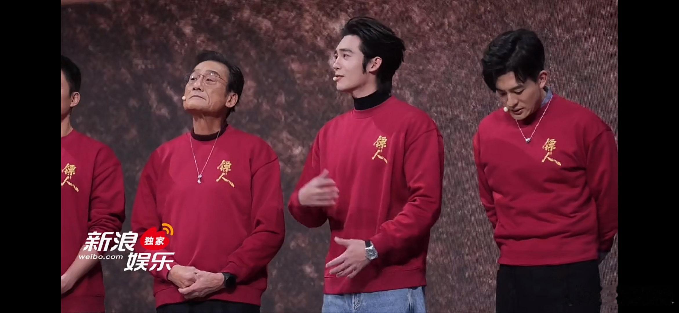 于适说拍镖人很过瘾 谁能拒绝圆了武侠梦的于适啊！拍镖人过得太瘾了，竖的成长线超戳