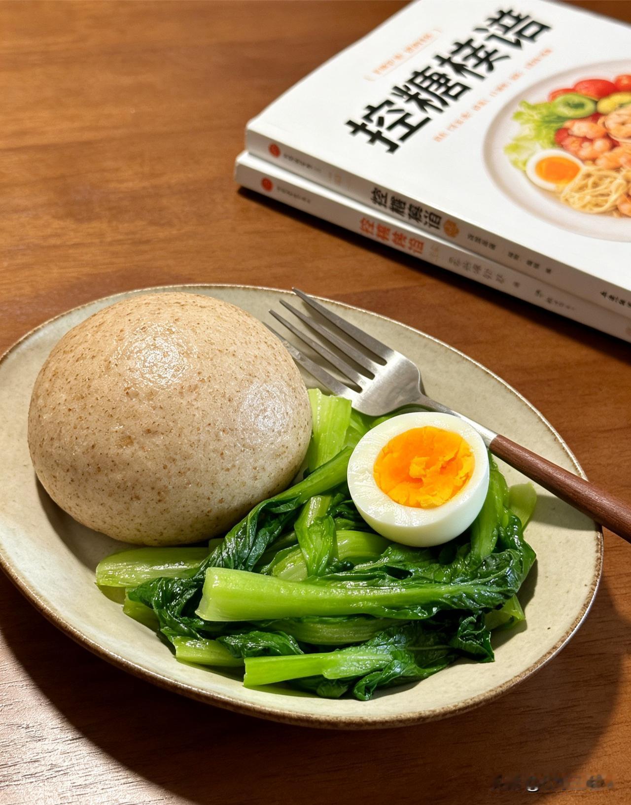 糖尿病患者不能吃馒头吗?

糖尿病患者并非绝对不能吃馒头，关键在于控制食用量、选