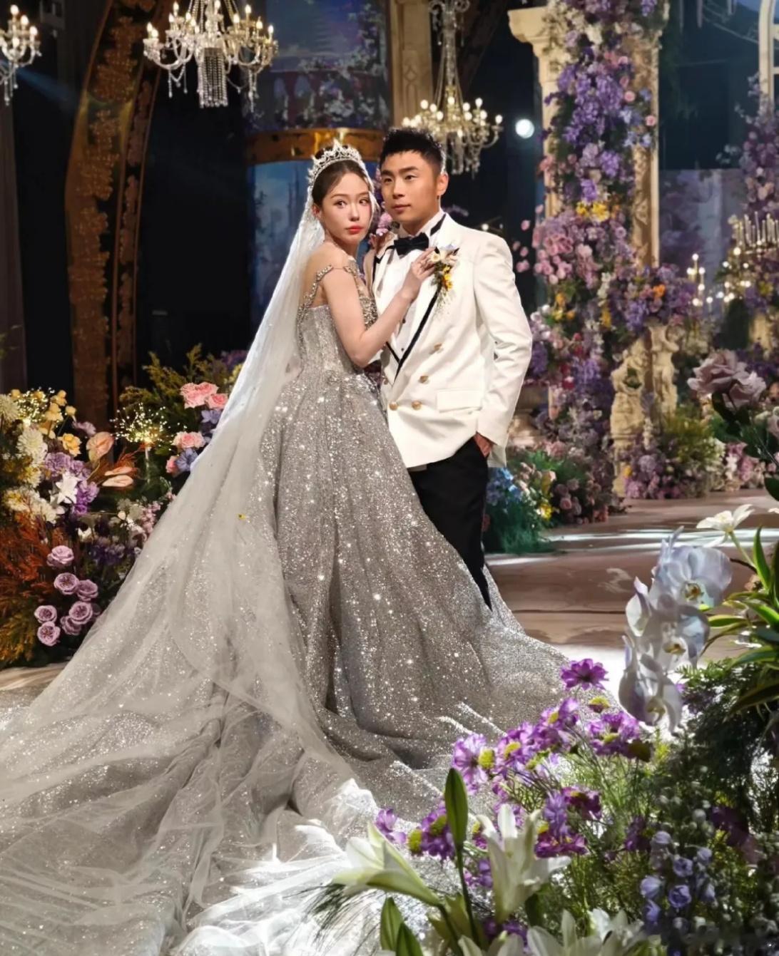 #张九南婚礼#希望这是最后一次结婚了，好好过日子，好好说相声吧！ ​​​