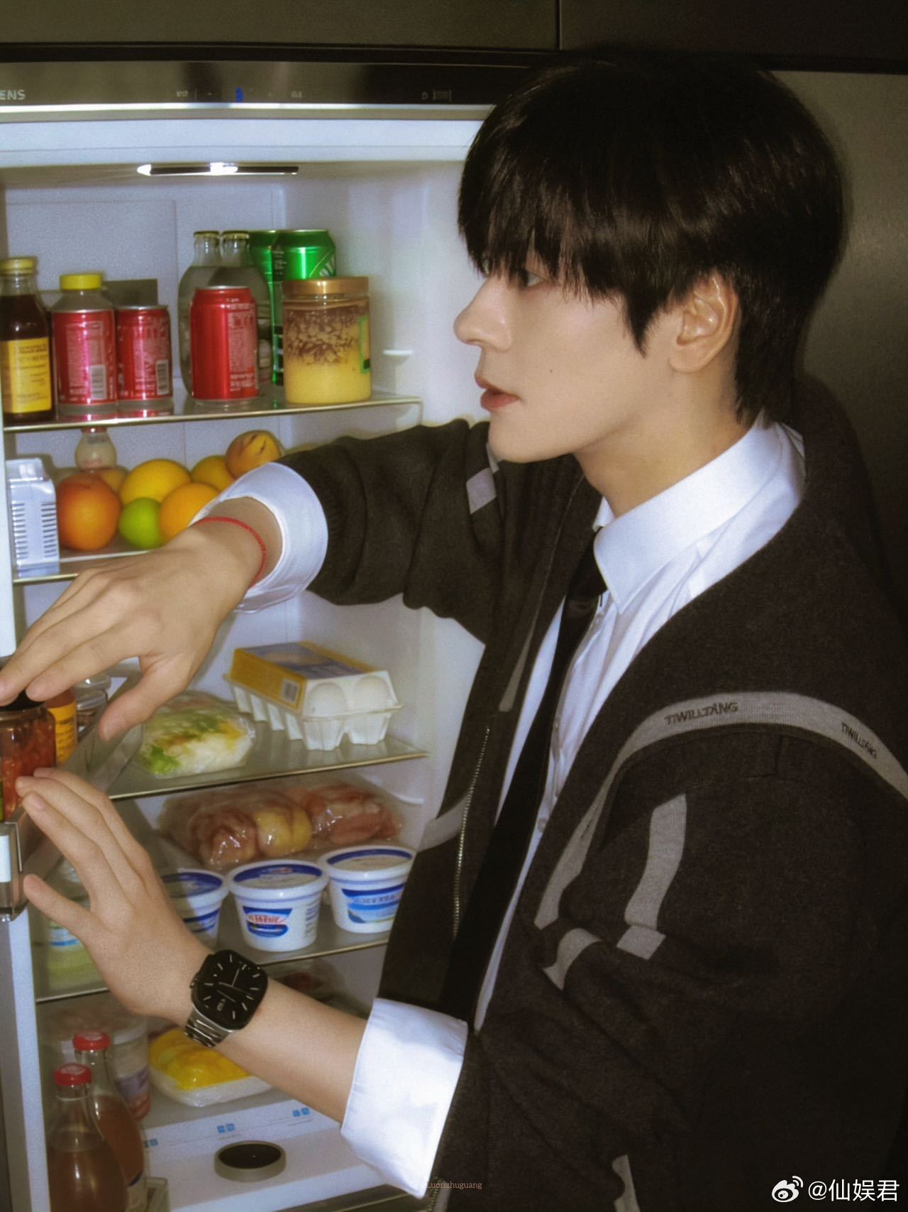 魏哲鸣戏里戏外真校草谁懂啊！让真校草演校草才最有说服力，魏哲鸣不管是旧照还是现在