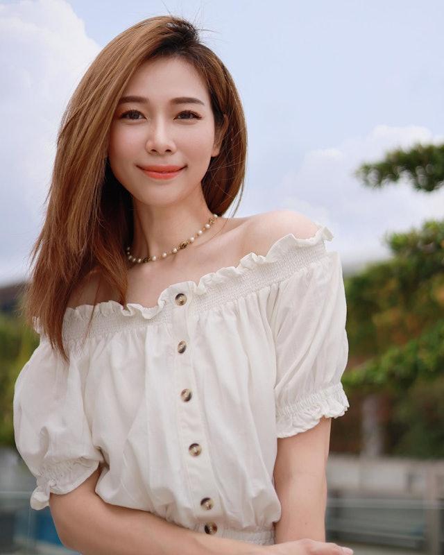 现年40岁的前无线（TVB）花旦杨秀惠近年专心打理美容生意，创业短短几年，生意额