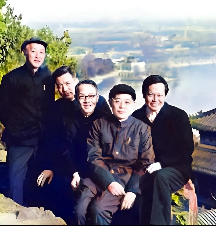 他们才思敏捷，聪颖过人。
       他们用勤劳和智慧登上了科学之巅，用汗水和