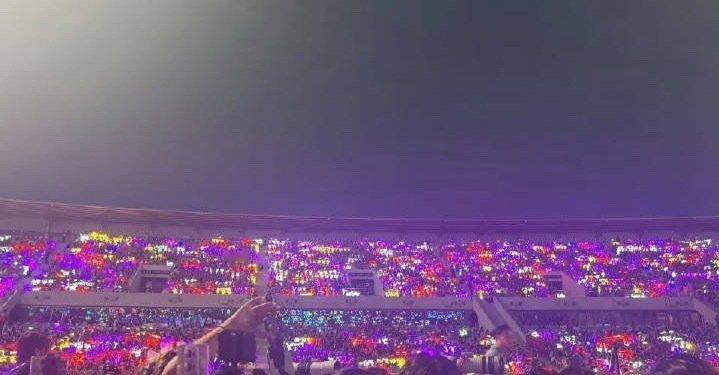 时代少年团演唱会灯牌大秀：马嘉祺紫海  宋亚轩青海 ​​​
