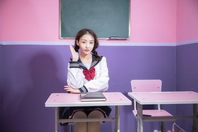 淄博变声器工厂曝光后，“情绪韭菜”竟主动求割！90后日赚8000真相：你的孤独，