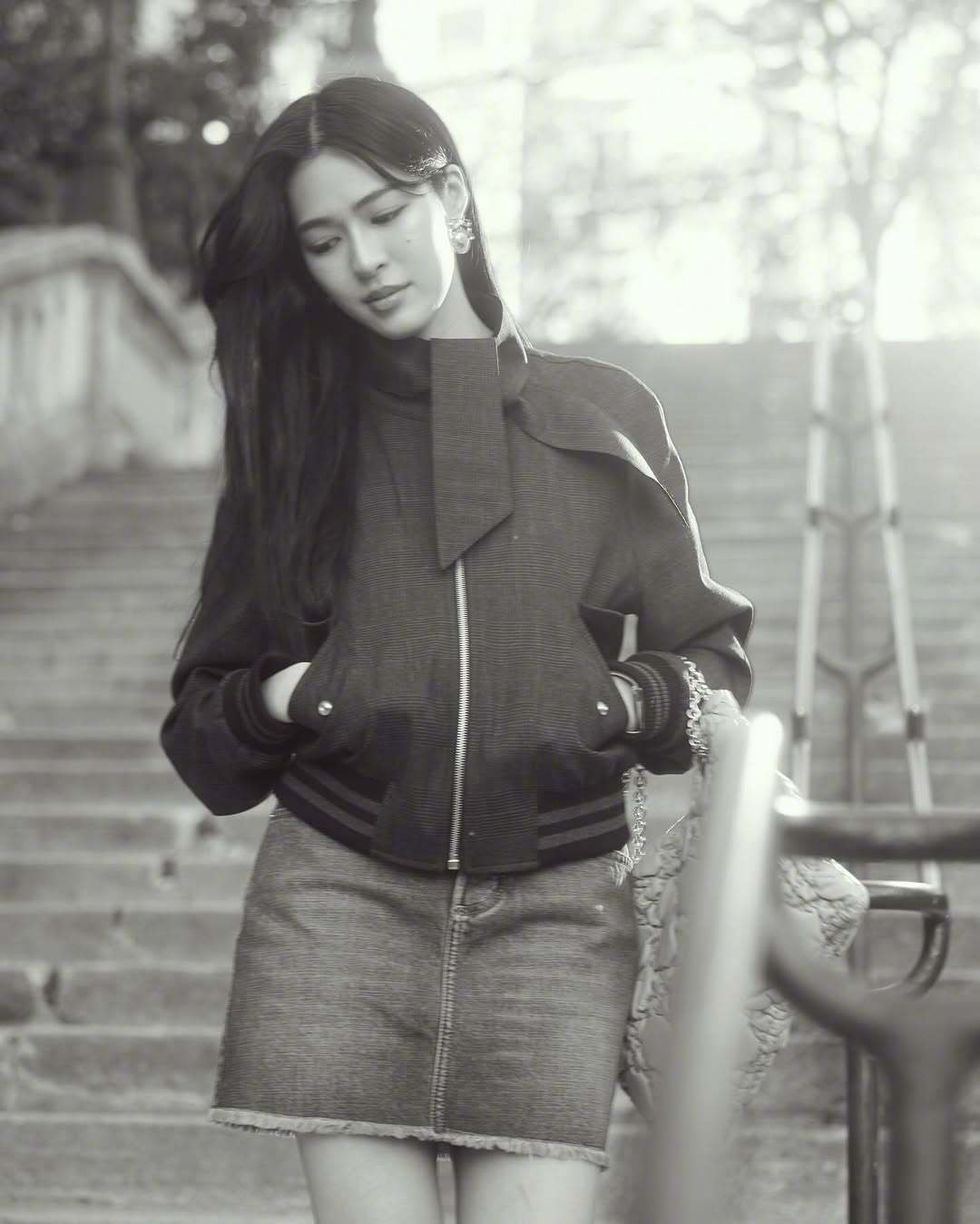 邝玲玲 & Orm Kornnaphat  📸☀️ 巴黎时装周物料继续！明媚阳