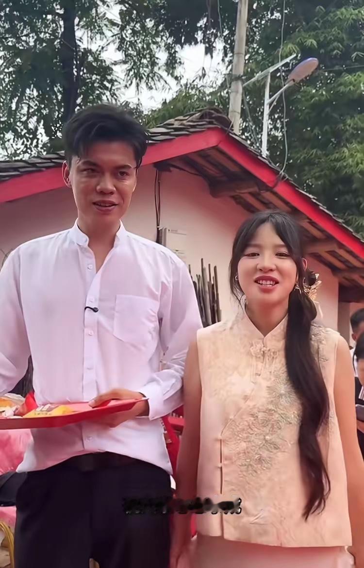 人的性格是很难改的，经历再多磨难，恋爱脑终究还是恋爱脑，就如同阿梓

挺理解阿梓