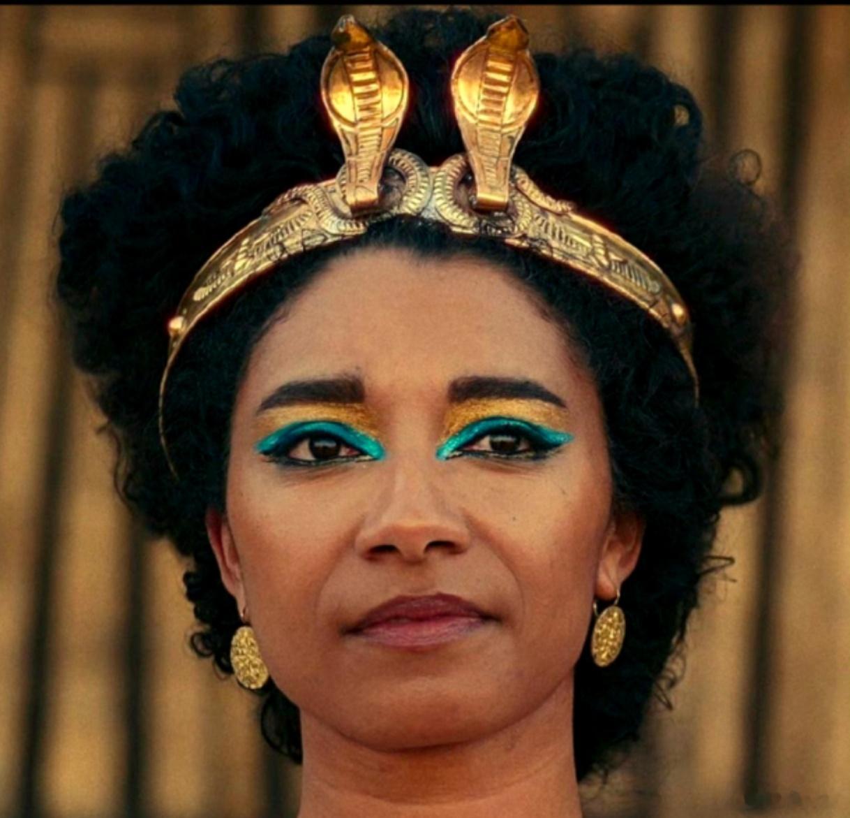 继小美人鱼，白雪公主之后，现在连埃及艳后也变黑人了[吐][吐][吐][吐][吐]