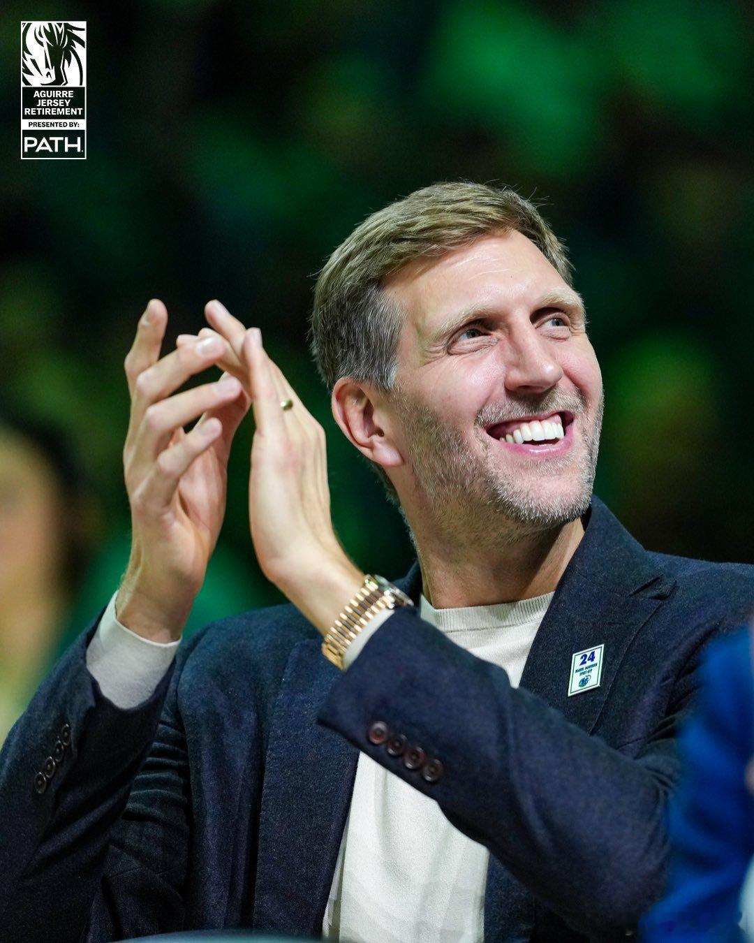 MFFL 昨天我牛名宿阿奎尔的球衣退役仪式。诺维茨基也到场了。独行侠vs火箭弗拉