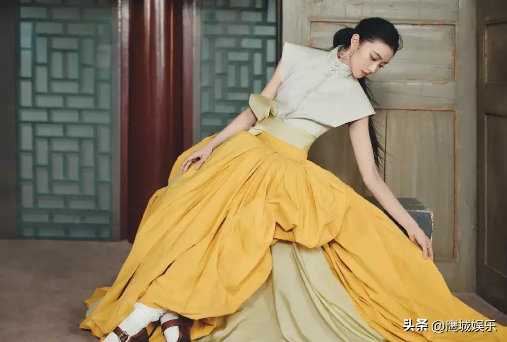 刘浩存新大片惊艳出圈！一柔一飒切换自如，东方美太绝了
 
近日，刘浩存一组时尚大