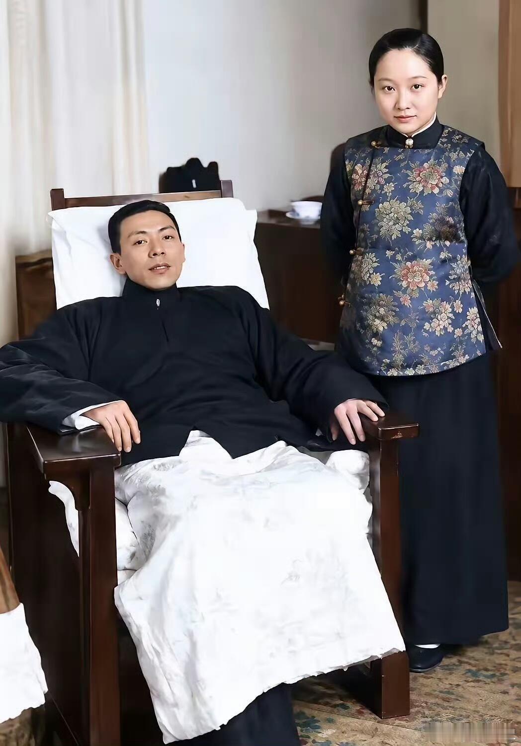 张静江与妻子｜1923年这位民国“革命圣人”，早年因骑马受伤，下肢瘫痪，常年要靠