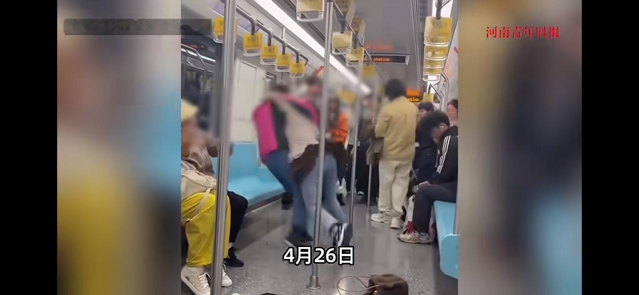 现在年轻人的体质太差了，32岁打不过66岁，显然32岁吃垃圾食品长大，从小娇生惯