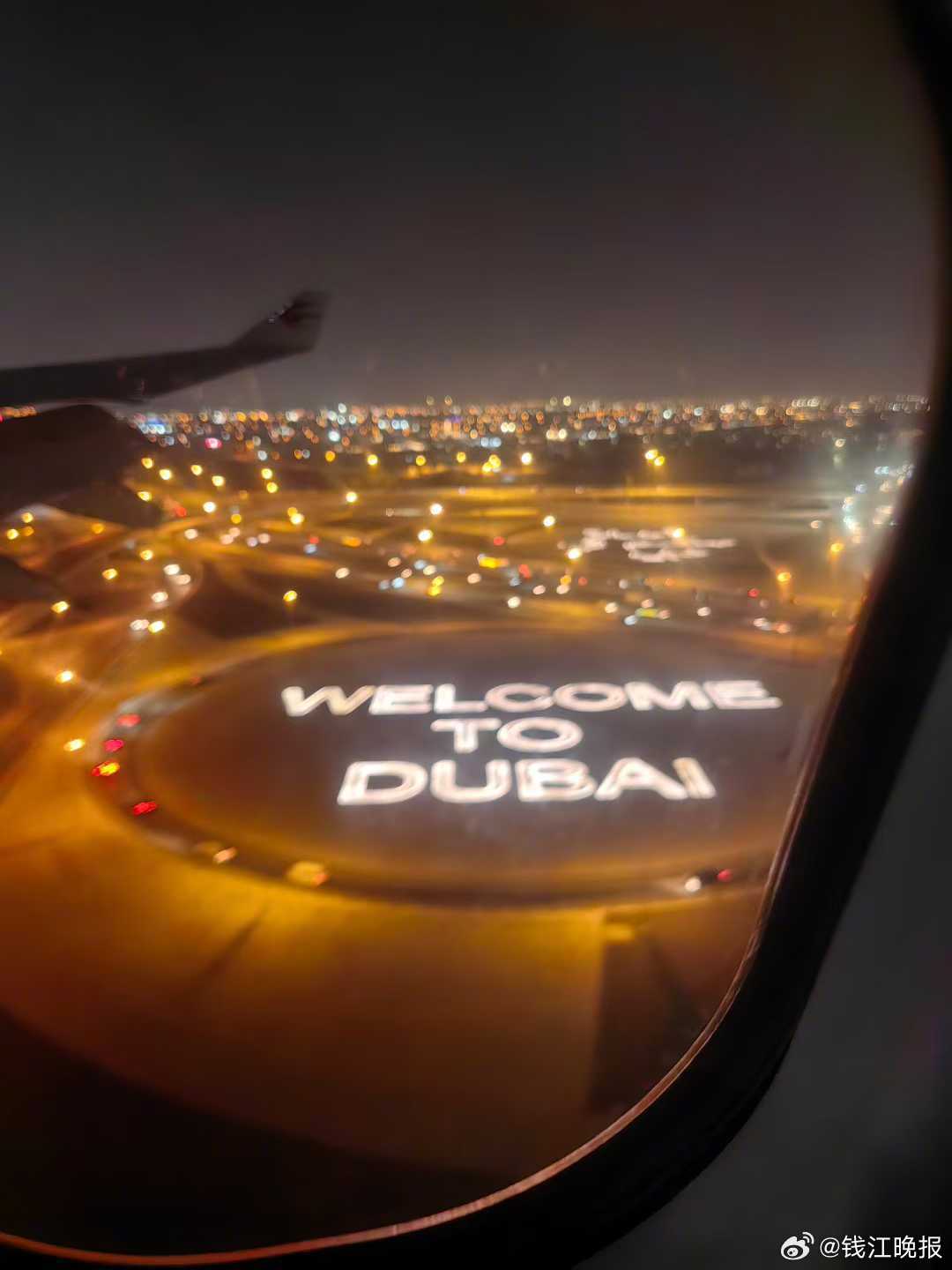 #滞留旅客包车转机绕半个东南亚回国#【断航困局下的中国旅客：包车价格狂飙，包车转