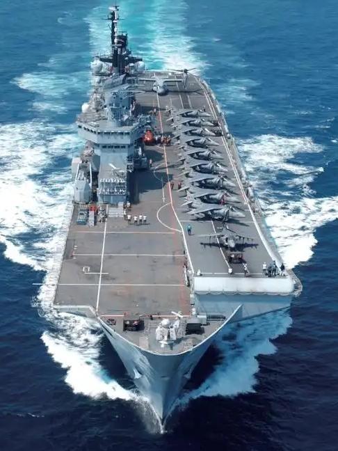 俄媒：要是中国打仗，可能会有很多国家对付中国，别以为有航母和导弹就可以不用怕了，