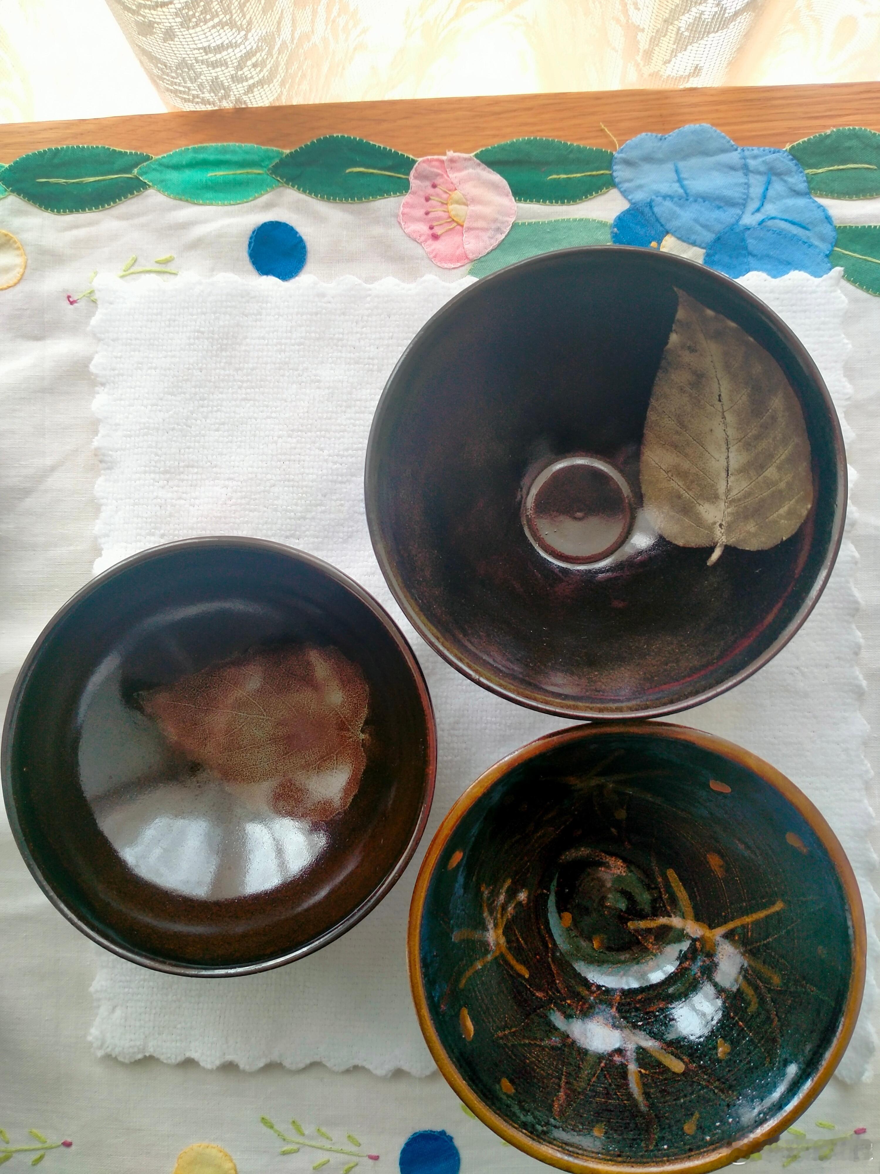 每周鉴赏收藏精品之吉州窑木叶天目盏        木叶天目盏是吉州窑最具特色的品