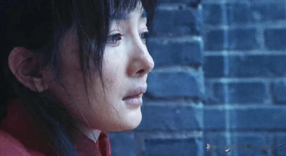 《生万物》里宁绣绣她爹那笔账，算下来真是让人心里堵得慌——5000大洋到底多不多