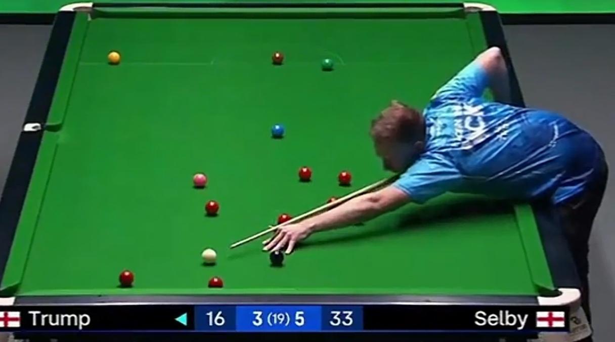 斯诺克冠中冠决赛第一阶段
马克塞尔比5：4特鲁姆普，
决赛开始，小特先发制人1：